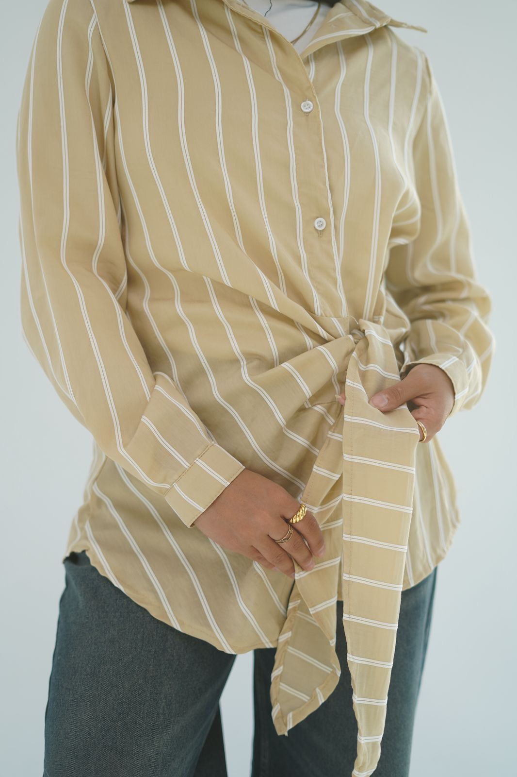 Side-knot striped shirt