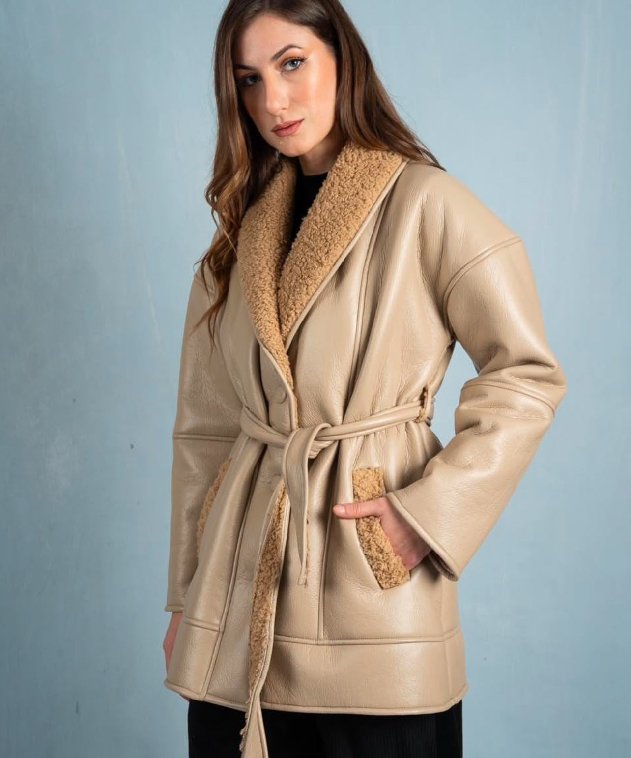 Mid-length belted jacket