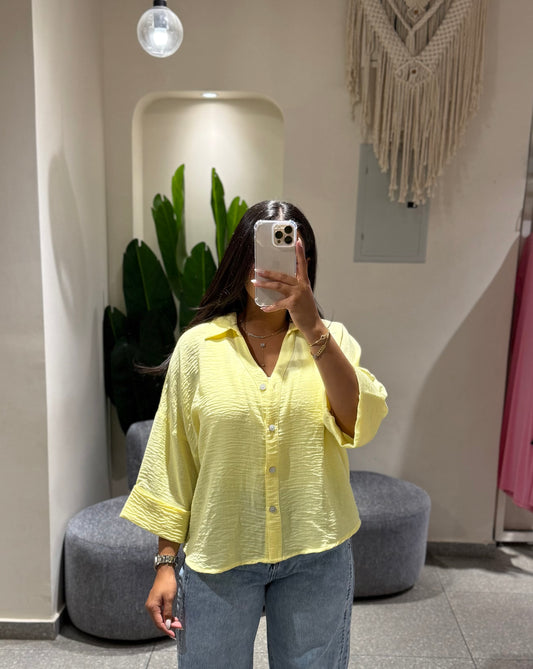 Folded-sleeve shirt