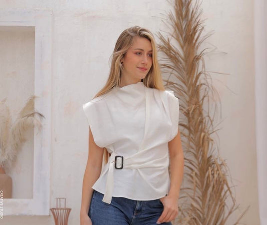 Side-knotted blouse