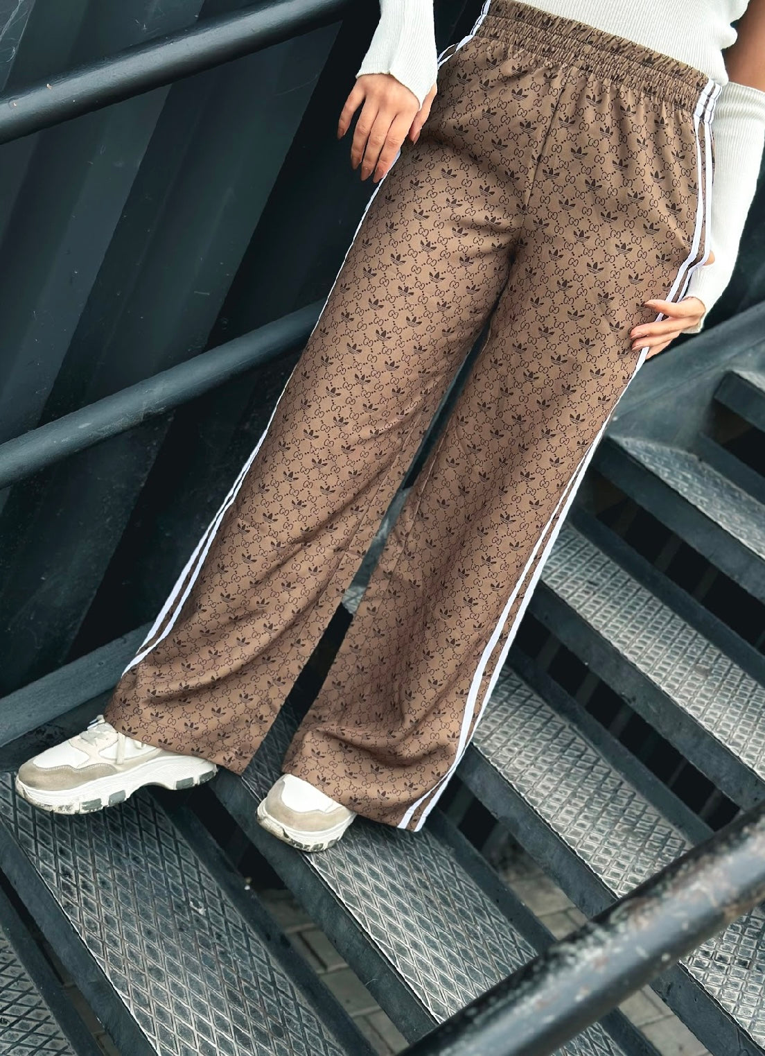 Two stripes pants