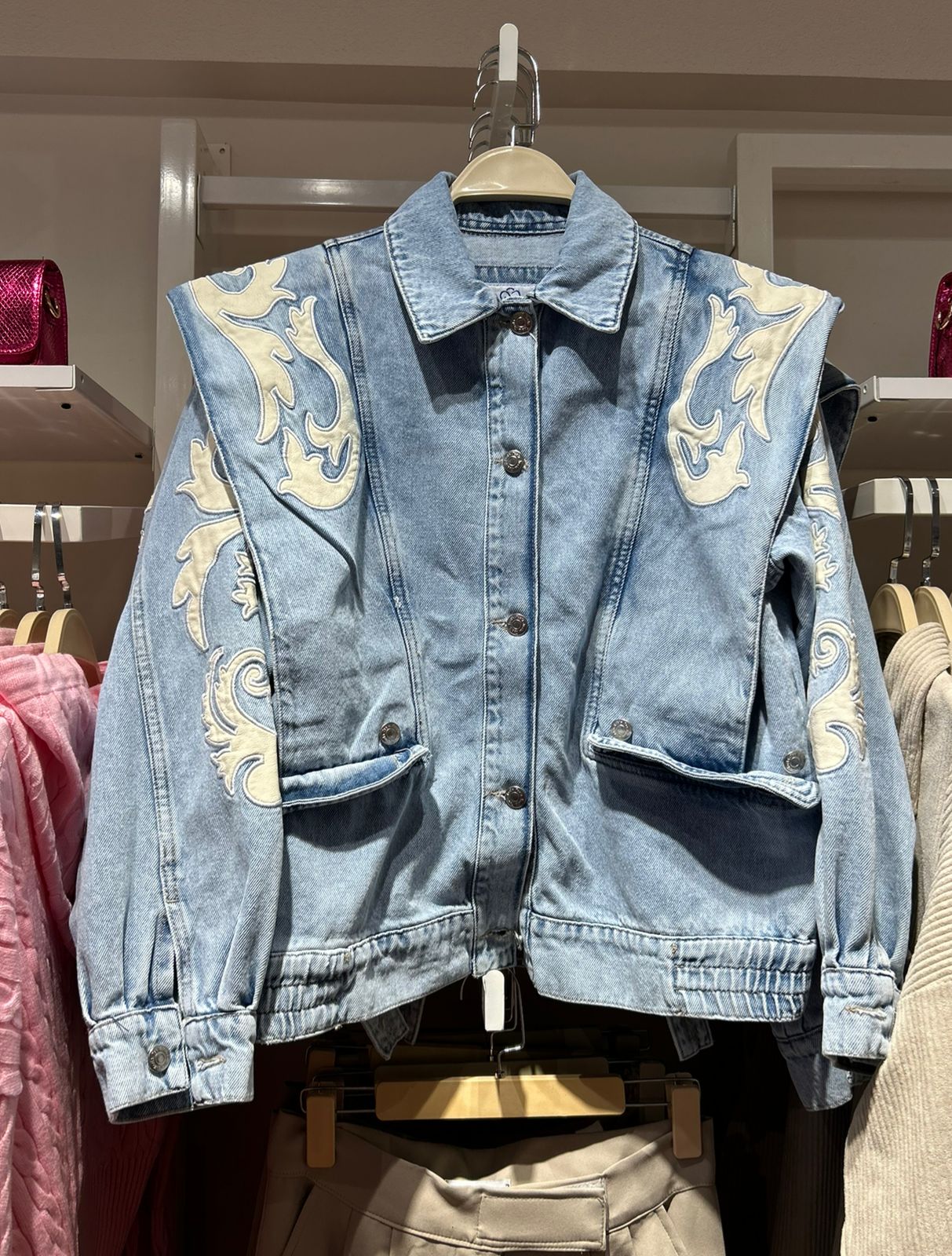 Embroidery denim jacket